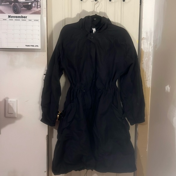 Lululemon Lightweight Woven Long Jacket - Picture 2 of 5